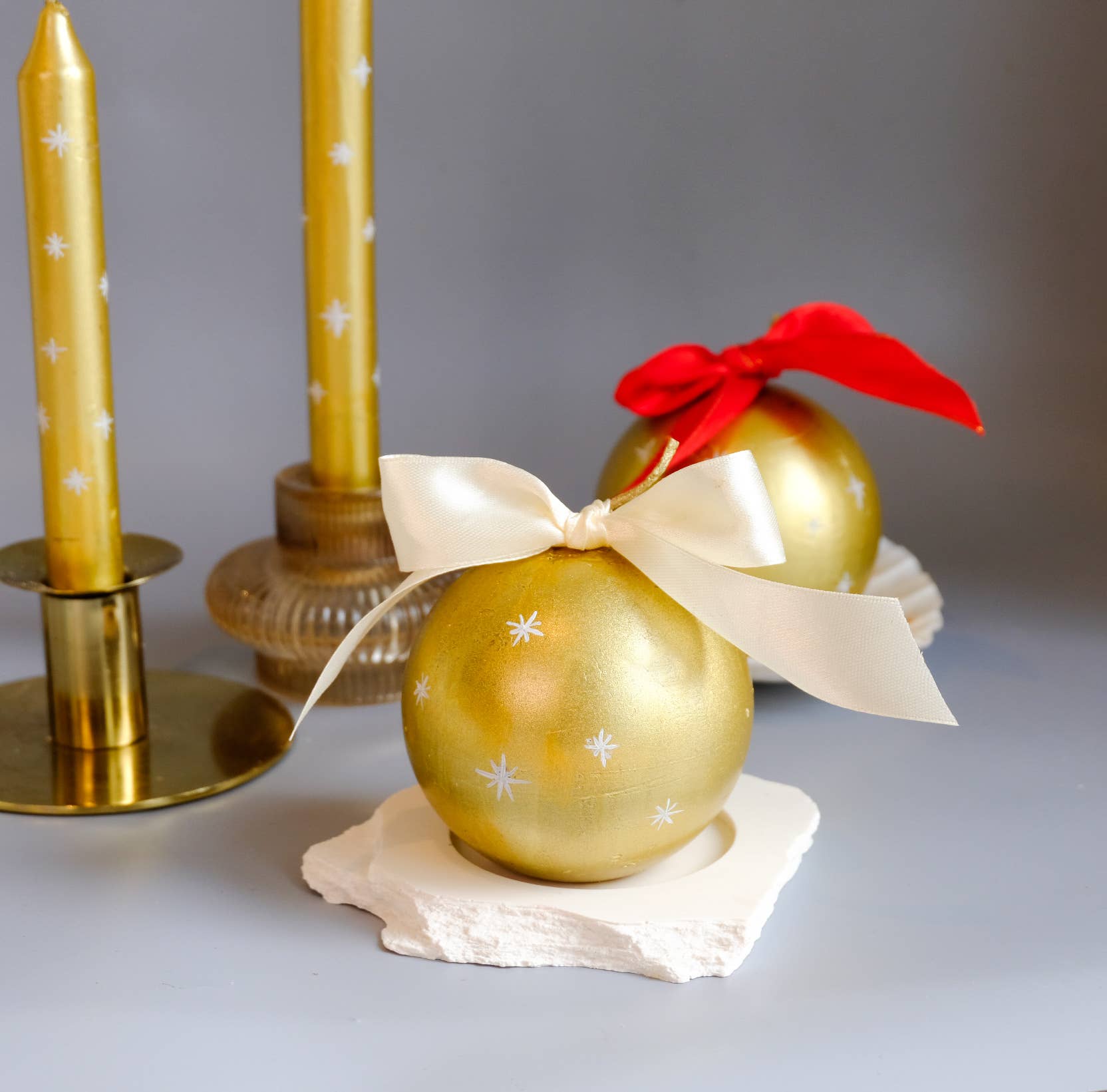  Christmas bauble candle  